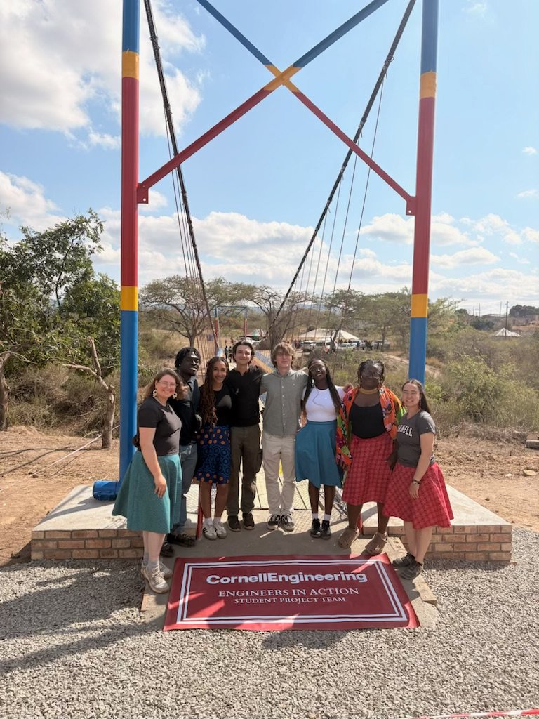 Hlanganani Suspension Bridge image 5
